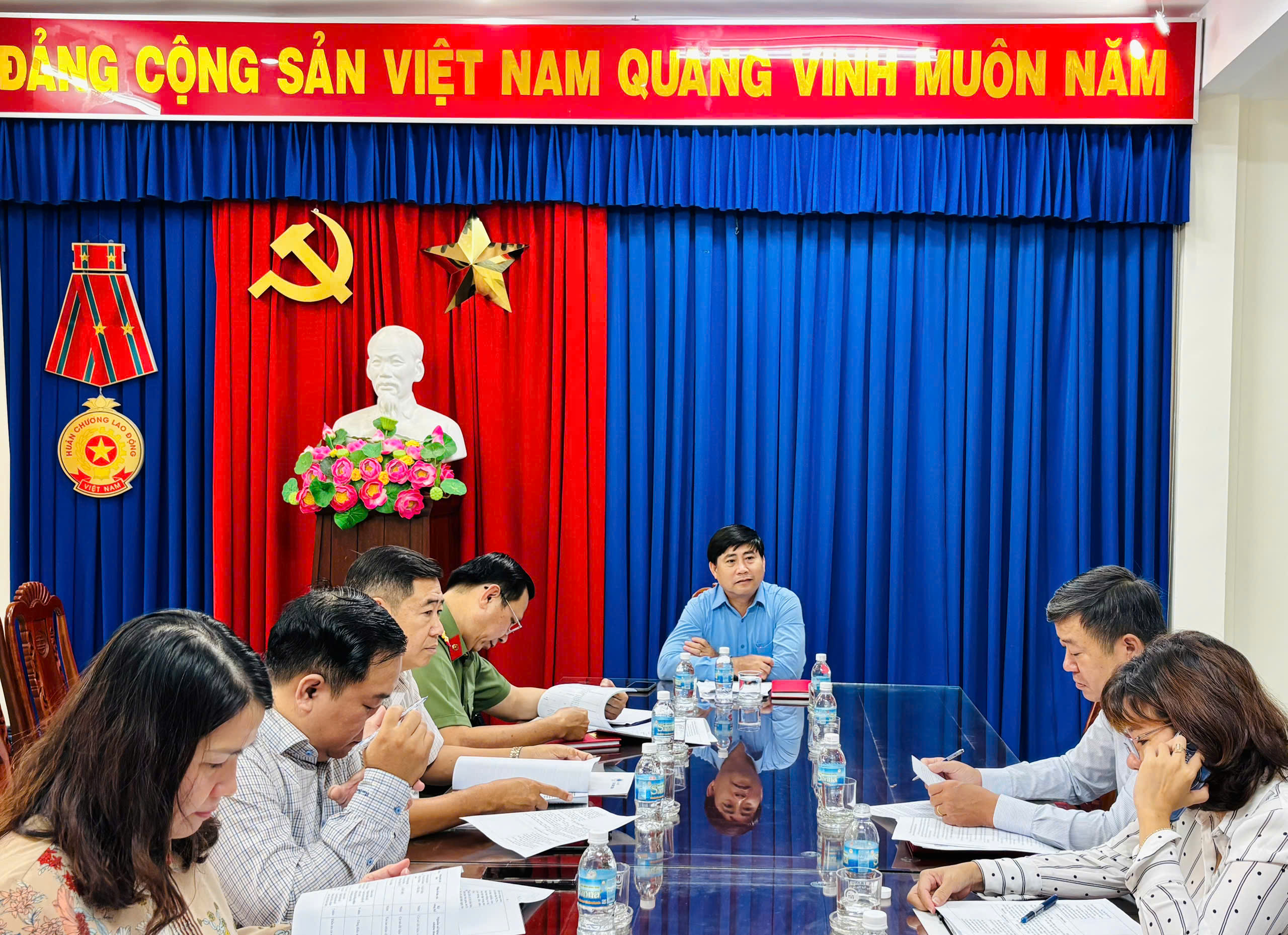Họp thống nhất khung chỉ tiêu về kinh tế - xã hội, quốc phòng, an ninh và xây dựng Đảng cấp xã, phường